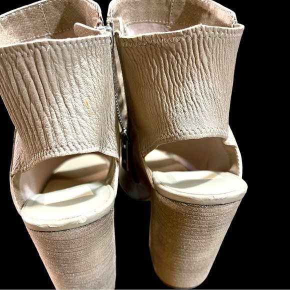 Slim Taupe Suede Booties | Dolce Vita DOLCE VITA, CHIC, OPEN TOE/HEEL BOOTIE. NUDE LEATHER BOOTIE. SIZE 10